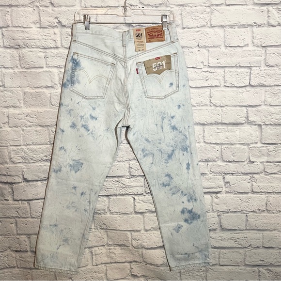 LEVI’S 501 Original Cropped in Scribble Wash - Picture 5 of 9